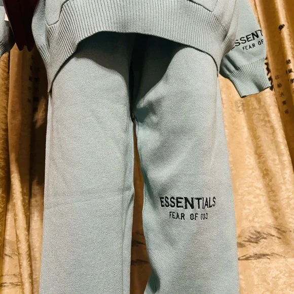 Essentials Women’s Jogger set NWT - Picture 6 of 8